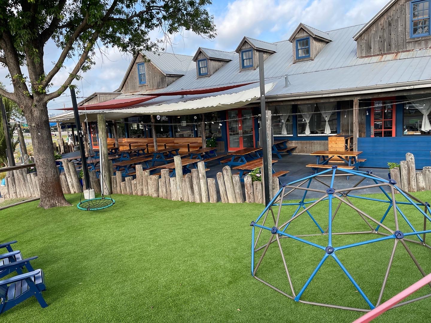 Family Friendly Restaurants With Playgrounds In Austin Do512 Family