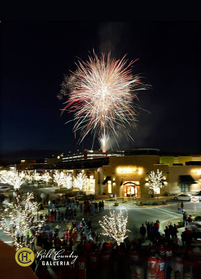 Santa, Tree Lighting & Fireworks at Hill Country Galleria Do512 Family