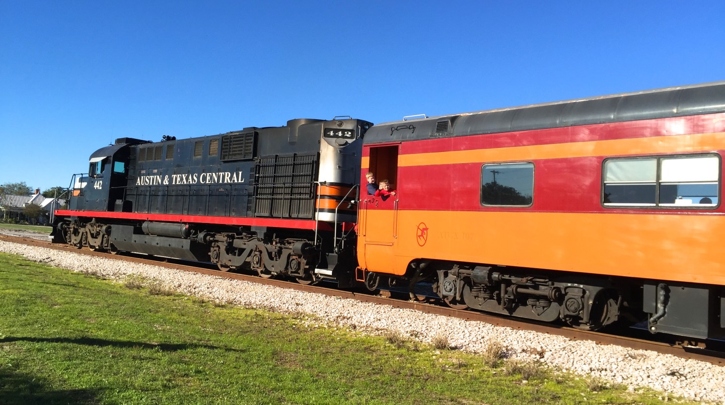 riding-the-rails-on-the-austin-steam-train-do512-family