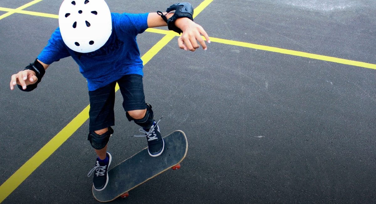 NEW Childrens Mini Satchel Skateboard Outdoor Beginners Skate Assorted 