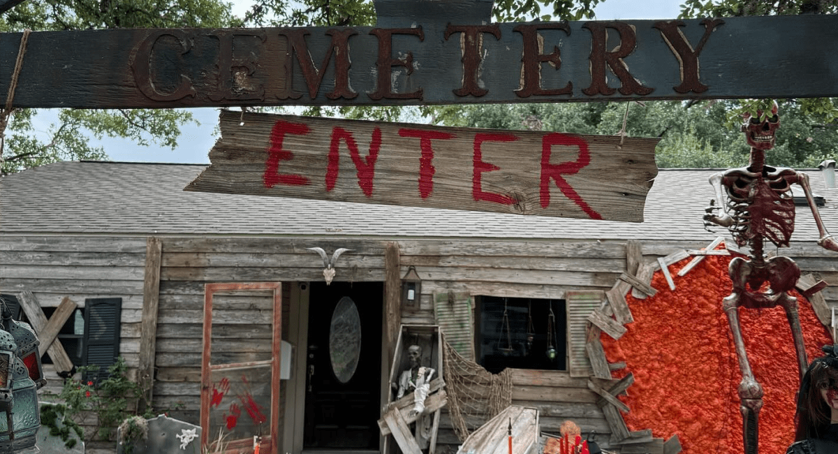 OvertheTop Halloween Decorations in the Austin Area Do512 Family